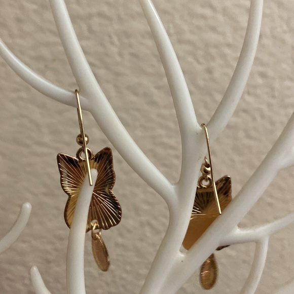 5/$10❤️❤️❤️NEW ARTICULATED CAT DANGLING EARRINGS BY ALYCE RANCOUR - Picture 4 of 4